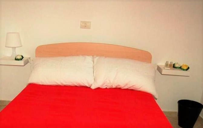 Gaietta Bed and Breakfast Frassineto Po Exteriör bild
